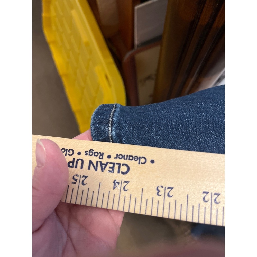 EST 1946 Denim Women's Classic Blue Jeans Size 8 Embroidered Back Pockets - Picture 4 of 5